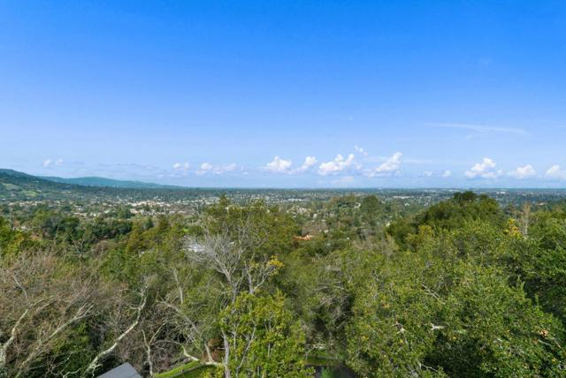 17808 Tourney Road, Los Gatos CA: https://media.crmls.org/mediaz/8a09c31f-183b-4a1a-9840-5c8f55b32582.jpg