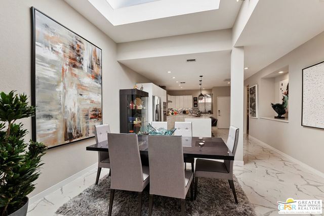 1475 E Amado Road, Palm Springs CA: https://media.crmls.org/mediaz/8a09c36e-1267-4168-a95c-24f5d996073d.jpg