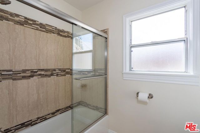 200 W Palmer Avenue, Glendale CA: https://media.crmls.org/mediaz/8a0a0998-81a5-4881-9742-c8016a13a3e4.jpg
