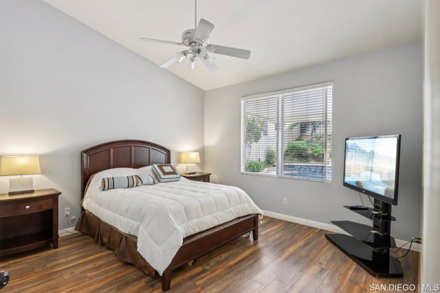 24641 Lincoln AVE, Murrieta CA: https://media.crmls.org/mediaz/8a0a5bf8-d5bc-43ad-9b82-8c5c3f19b50d.jpg