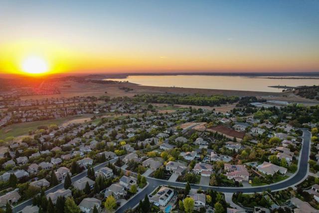 5100 Thalia Drive, El Dorado Hills CA: https://media.crmls.org/mediaz/8a0aa603-3d9f-4b41-8064-eff74bd22a01.jpg