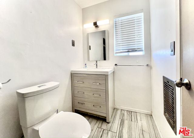 6391 Ruth Drive, Yucca Valley CA: https://media.crmls.org/mediaz/8a0ac2a2-c68c-447c-bf30-0b6e2643f427.jpg