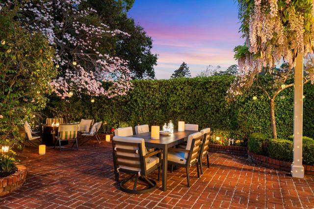 526 W Poplar Avenue, San Mateo CA: https://media.crmls.org/mediaz/8a0b87e6-0809-4eaa-b02b-13ac1ec6293a.jpg