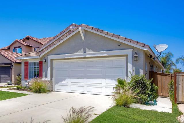 44607 Crestwood Cir, Temecula CA: https://media.crmls.org/mediaz/8a0cee29-a268-4c9c-8d2b-7bf5d4144811.jpg