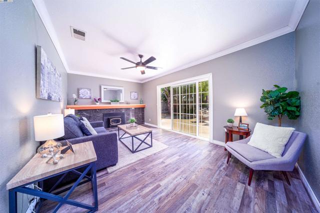 34505 Salinas Pl, Fremont CA: https://media.crmls.org/mediaz/8a0d3243-e3e1-4f03-828a-bdd2a9a5db52.jpg