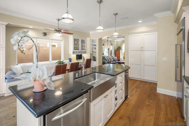 867 E Avenue, Coronado CA: https://media.crmls.org/mediaz/8a0ef28f-222e-4dba-afdd-558e92a7c4e3.jpg