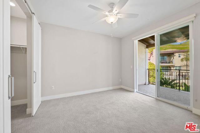 4372 Paxton Place, Calabasas CA: https://media.crmls.org/mediaz/8a0f5893-9084-41a1-9dec-6e1abf5b0e1d.jpg