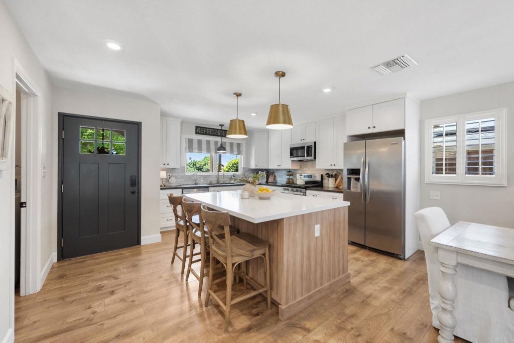 5032 Mount Etna Drive - photo 5