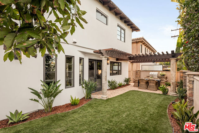 7320 Trask Avenue, Playa del Rey CA: https://media.crmls.org/mediaz/8a104ffc-4afb-41f3-b09f-55e070ca9fef.jpg