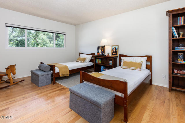 304 Mesa Lila Road, Glendale CA: https://media.crmls.org/mediaz/8a10bff4-9e00-475f-9689-6ecc4f2955a7.jpg