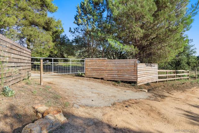 23315 Old Wagon Road, Escondido, California 92027, 5 Bedrooms Bedrooms, ,3 BathroomsBathrooms,Single Family Residence,For Sale,Old Wagon Road,240011868SD