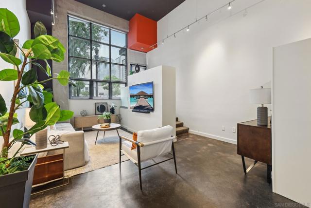 777 6Th Ave, San Diego CA: https://media.crmls.org/mediaz/8a11f0c4-4678-43dc-8227-c3017100db21.jpg