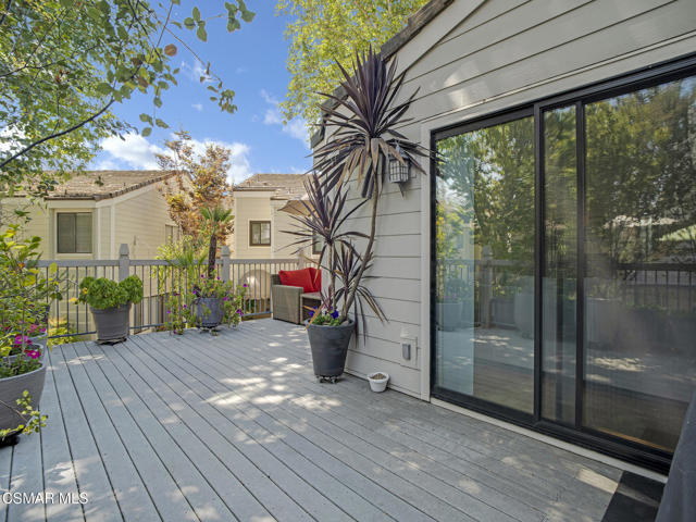 1206 S Westlake Boulevard, Westlake Village CA: https://media.crmls.org/mediaz/8a130589-b906-4504-9c78-496b6796f9f1.jpg
