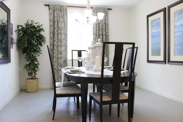 5123 Montiano Ln, Dublin CA: https://media.crmls.org/mediaz/8a136fd8-efcf-41c8-9bf4-e9b1cb3803b4.jpg
