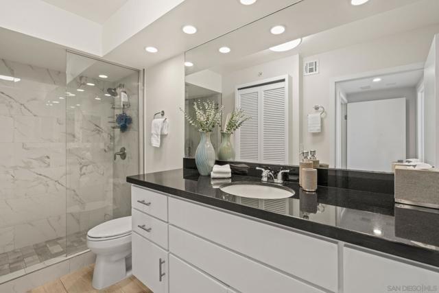 Image 19 of 32 For 1750 Avenida Del Mundo  504