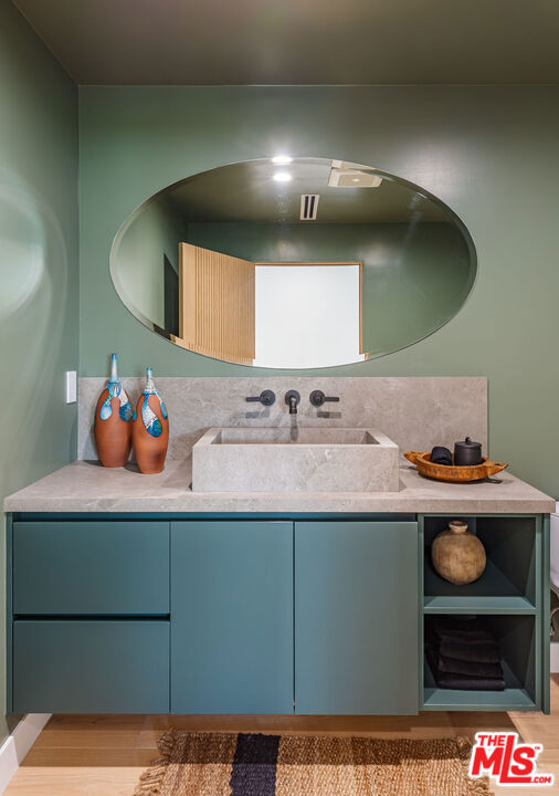 5259 Lewis Road, Agoura Hills CA: https://media.crmls.org/mediaz/8a13c422-93c7-4390-832b-6c0f64b4f99e.jpg