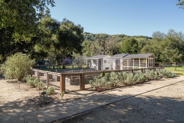 10555 Watsonville Road, Gilroy CA: https://media.crmls.org/mediaz/8a143b56-d30b-4723-94d3-021e223e2a21.jpg