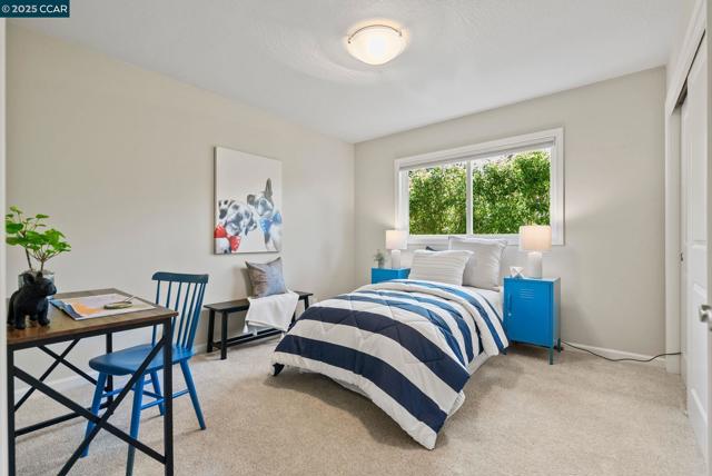 1902 Joseph Dr, Moraga CA: https://media.crmls.org/mediaz/8a14b0c3-6dba-4dcc-b795-9107b7f47cf9.jpg