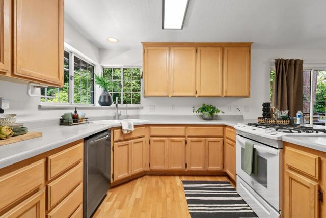 105 William Way, Felton CA: https://media.crmls.org/mediaz/8a14b479-834f-423a-b9b4-5aa2d2586366.jpg