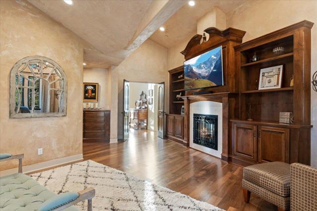 106 Farley Drive, Aptos CA: https://media.crmls.org/mediaz/8a14c6aa-62a3-4820-adce-d2f24a707851.jpg