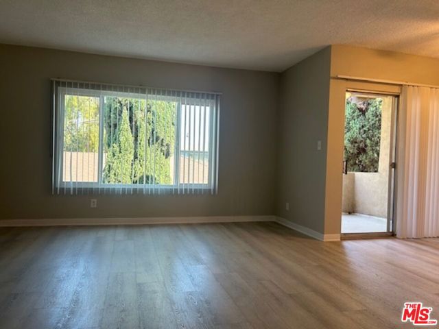 3560 S Centinela Avenue, Los Angeles CA: https://media.crmls.org/mediaz/8a159b43-7f90-4054-9bb7-cf6183880e90.jpg