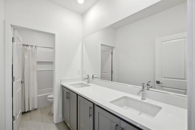 1900 Lotus Court, Hollister CA: https://media.crmls.org/mediaz/8a16499b-d5ff-43a2-a67d-d1f4773be8cc.jpg