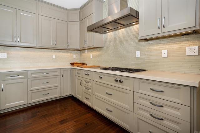 Image 10 of 53 For 473 Sandalwood Court