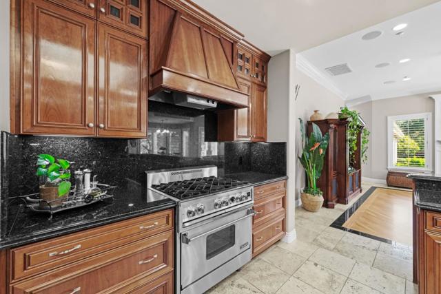 6585 Redwood Retreat Road, Gilroy CA: https://media.crmls.org/mediaz/8a172425-fac8-4388-9e2c-3fbb77483aad.jpg