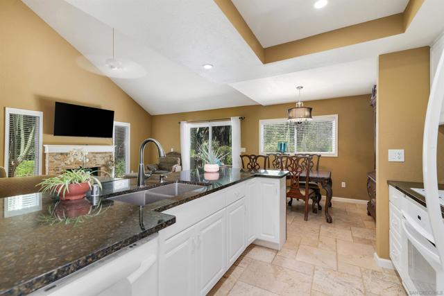 23606 Country Villa Rd, Ramona CA: https://media.crmls.org/mediaz/8a1998cd-51d2-4cc5-b49f-ee7292986966.jpg