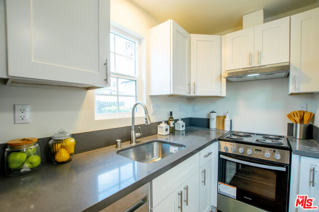 17209 Stagg Street, Van Nuys CA: https://media.crmls.org/mediaz/8a19f686-df7c-49b3-999e-b5b816c78ed7.jpg