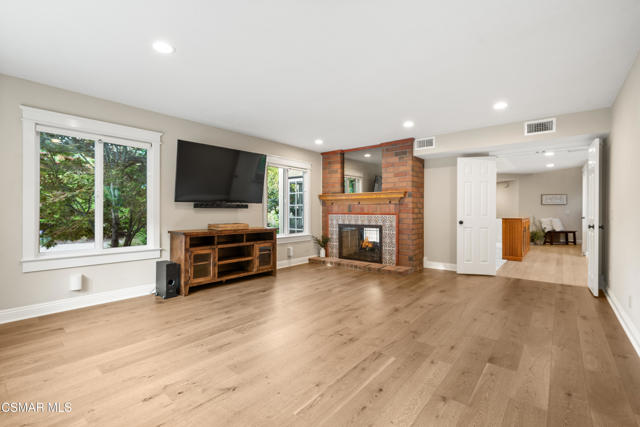 2008 Goldenrod Court, Westlake Village CA: https://media.crmls.org/mediaz/8a1a0233-61bd-4e27-b031-2725a8ec188f.jpg