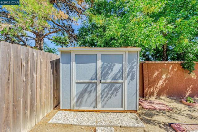 5041 Wagon Wheel, Antioch CA: https://media.crmls.org/mediaz/8a1b1bdb-5d58-49be-bf22-b95229fb3425.jpg