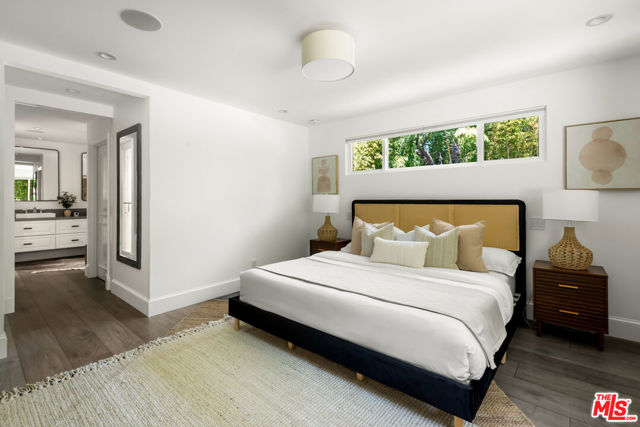 508 GLEN Trail, Topanga CA: https://media.crmls.org/mediaz/8a1c5508-eb2e-417b-b482-d03f74963aa1.jpg