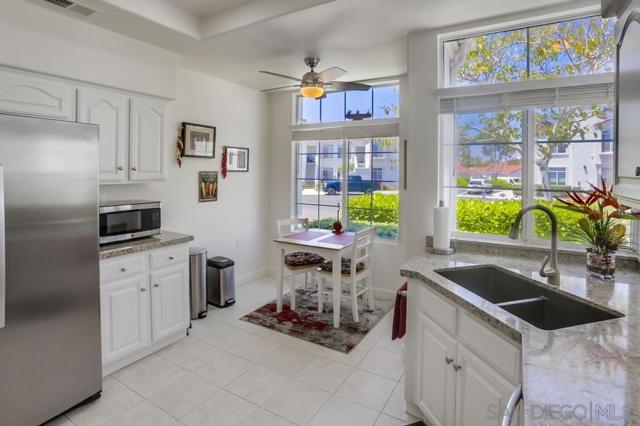 3367 Malta Way, Oceanside CA: https://media.crmls.org/mediaz/8a1e1103-36da-4057-a5d2-f3170655fb4f.jpg