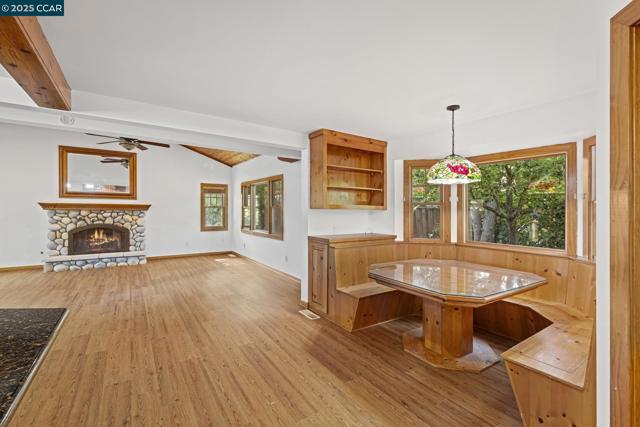3505 Euclid Ave, Concord CA: https://media.crmls.org/mediaz/8a1fb563-1332-46e0-b9aa-074a655f7402.jpg