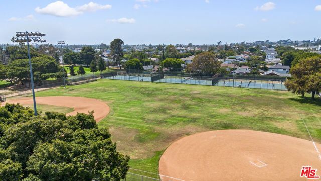 2376 Dewey Street, Santa Monica CA: https://media.crmls.org/mediaz/8a1fd063-9a2f-4e22-9b26-c0540bd2e606.jpg