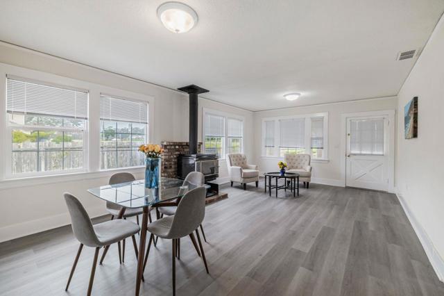 1490 Cabrillo Highway, Half Moon Bay CA: https://media.crmls.org/mediaz/8a1ff7fb-8c45-4ccc-82dd-32087a9f3307.jpg