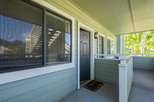 41 Grandview Street, Santa Cruz CA: https://media.crmls.org/mediaz/8a2015fb-e6f1-4a53-9180-6be419b8afa9.jpg