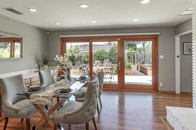12457 BROOKGLEN Drive, Saratoga CA: https://media.crmls.org/mediaz/8a205031-13f8-4303-a8b7-3c3f1cad45b5.jpg