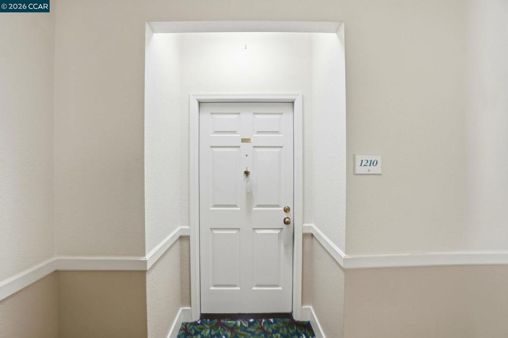 https://media.crmls.org/mediaz/8a21b11e-c75b-4562-963d-579951cecd07.jpg?preset=X-Large