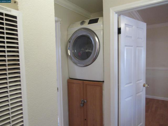 615 15Th St, Richmond CA: https://media.crmls.org/mediaz/8a21f2ed-7b38-467c-b4bb-8250076613ed.jpg