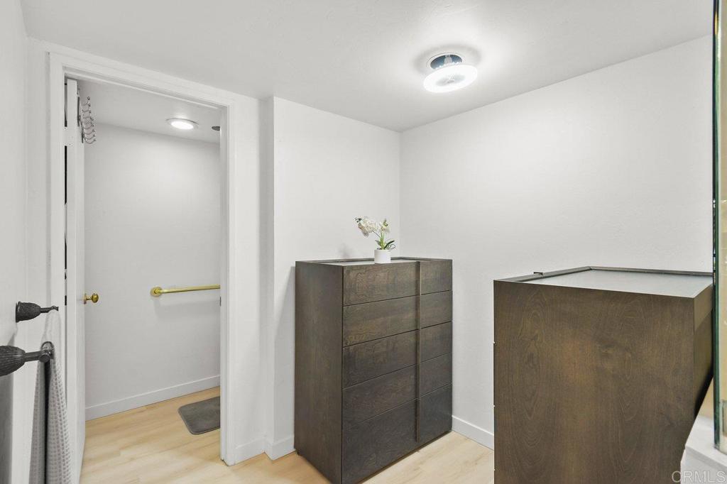 230 Laurel Street - photo 15