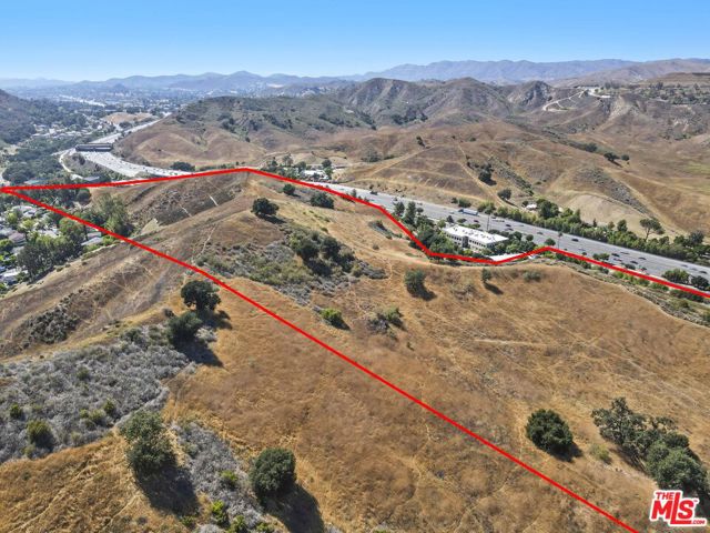 27300 Agoura Road, Calabasas CA: https://media.crmls.org/mediaz/8a236fb5-3f9f-4563-ab48-41b18051873f.jpg