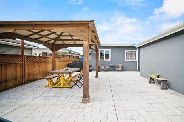 510 Francis Avenue, Seaside CA: https://media.crmls.org/mediaz/8a2459a4-056e-4ff5-9dd3-957954d1535b.jpg