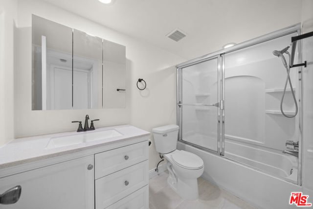 20930 Parthenia Street, Canoga Park CA: https://media.crmls.org/mediaz/8a24a67c-b791-439f-b91a-158038c010ac.jpg