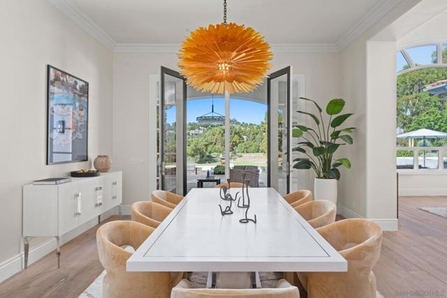 5986 Greensview Ct, Rancho Santa Fe CA: https://media.crmls.org/mediaz/8a250e5b-5a2c-4323-8266-ef07ed78176b.jpg