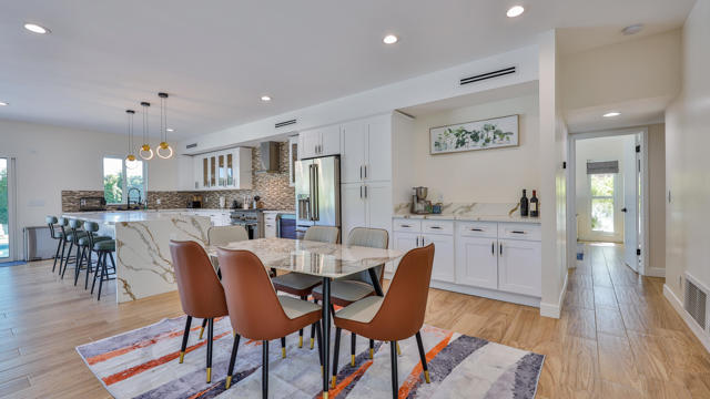 73042 Willow Street, Palm Desert CA: https://media.crmls.org/mediaz/8a253801-bb20-4c8c-890f-850a6938b958.jpg