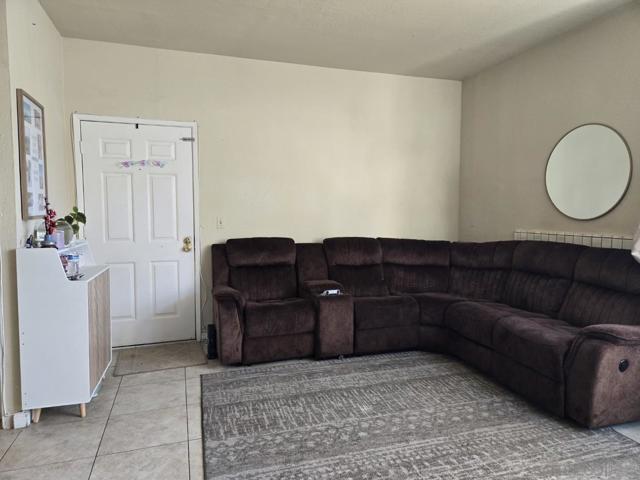 3784 Stoneglen, Richmond CA: https://media.crmls.org/mediaz/8a256b63-9fc0-4036-87f4-feba00a21981.jpg