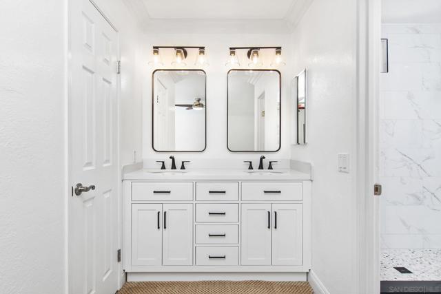 12216 Riesling Ct, San Diego CA: https://media.crmls.org/mediaz/8a25ea95-0b4e-4177-9b6d-433716eda731.jpg