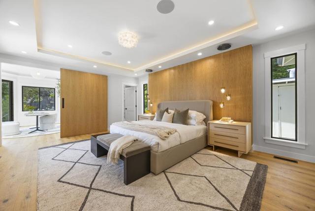 1095 Macadamia Drive, Hillsborough CA: https://media.crmls.org/mediaz/8a26afca-d98f-4f4f-91b7-bc136f18fab4.jpg